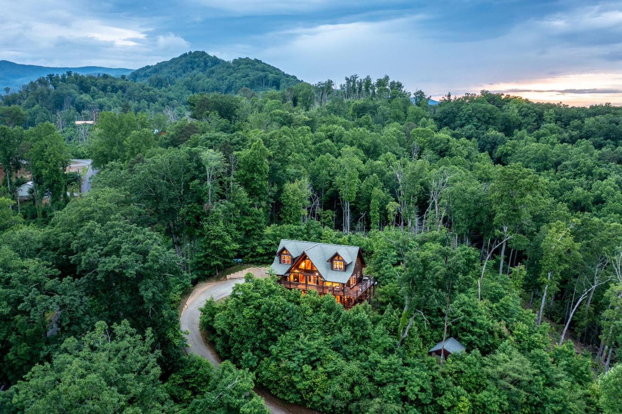 The Solstice - Amenities Galore Mountain Retreat Gatlinburg Eksteriør billede